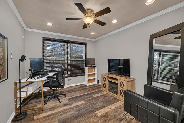 15601 Ridgeland Avenue, Oak Forest, IL 60452