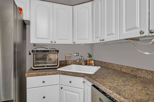 15601 Ridgeland Avenue, Oak Forest, IL 60452