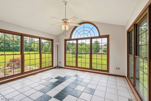 2285 Thoroughbred Drive, Wadsworth, OH 44281