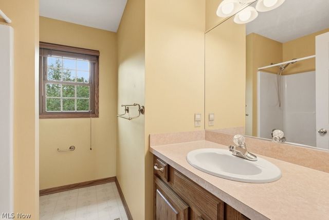 2285 Thoroughbred Drive, Wadsworth, OH 44281