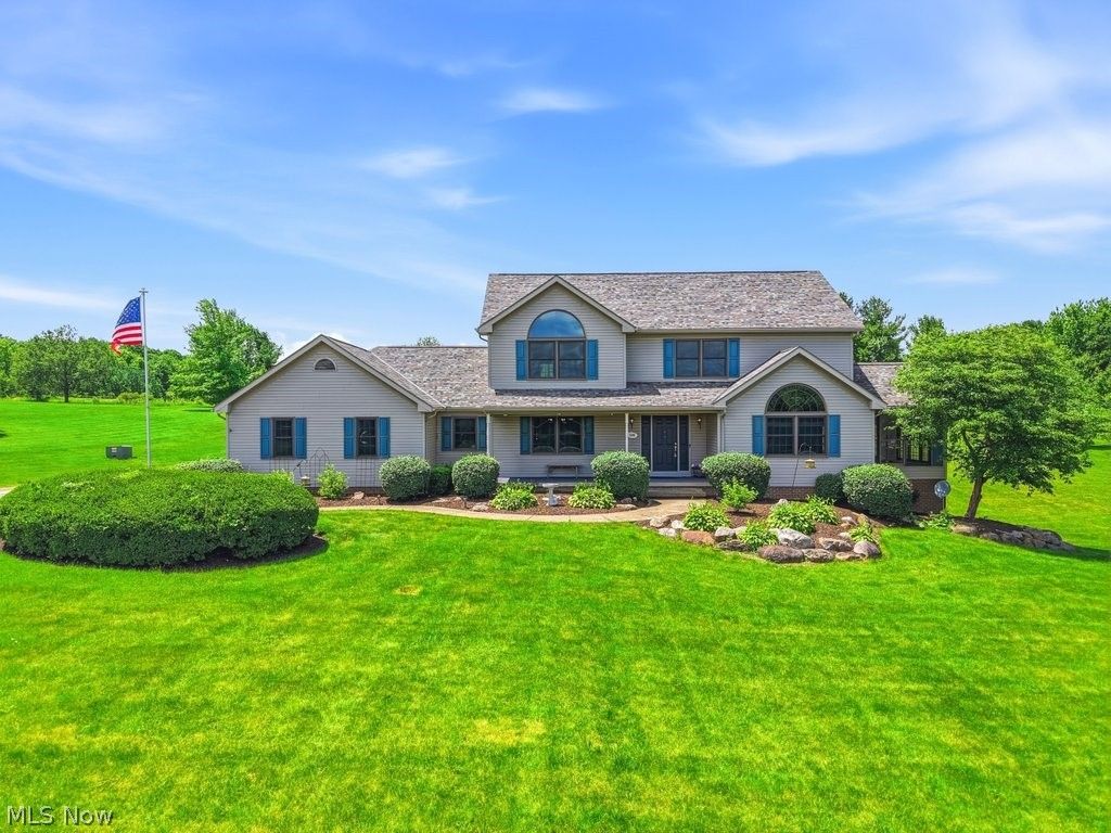 2285 Thoroughbred Drive, Wadsworth, OH 44281