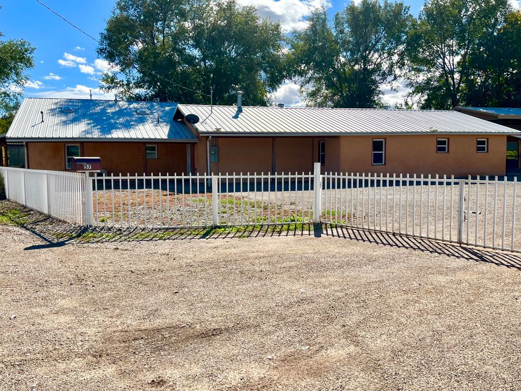 57 Edmundo Road, Belen, NM 87002