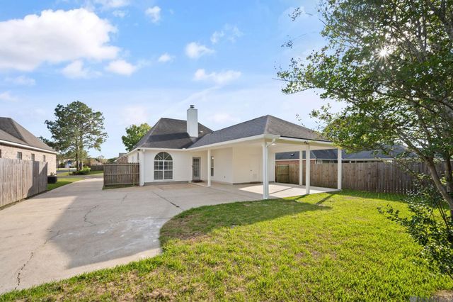18482 Lake Iris Ave, Baton Rouge, LA 70817