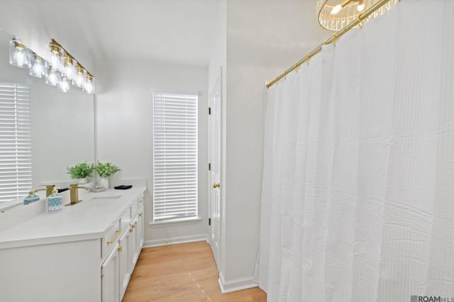 18482 Lake Iris Ave, Baton Rouge, LA 70817