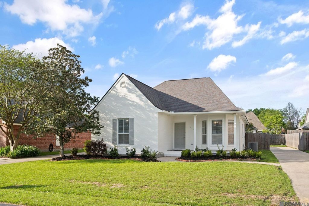 18482 Lake Iris Ave, Baton Rouge, LA 70817