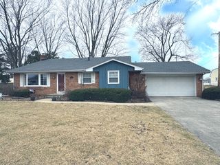 1496 W Lotus Lane, Kankakee, IL 60901