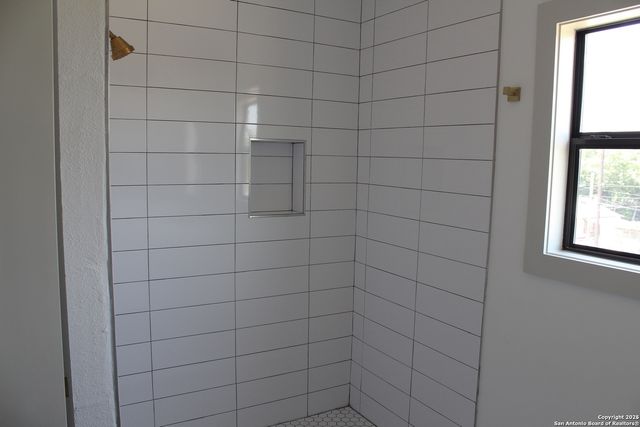 111 Sanders St Unit 101, San Antonio, TX 78203