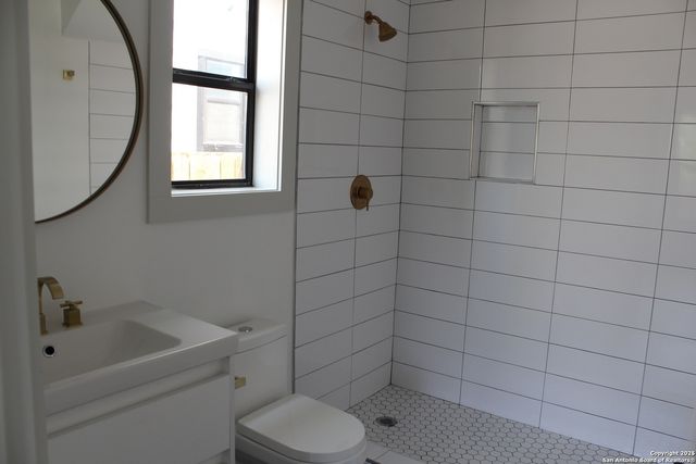 111 Sanders St Unit 101, San Antonio, TX 78203