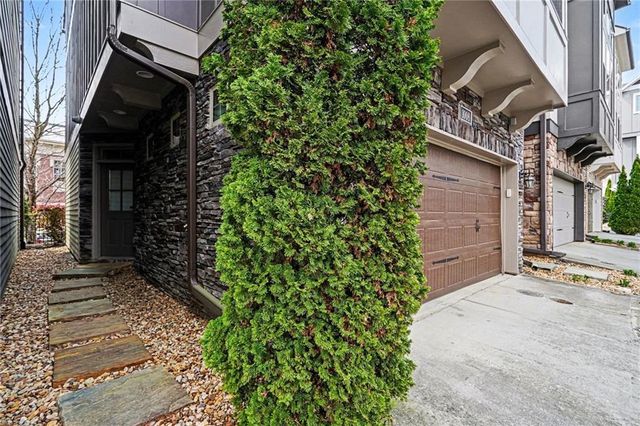 1008 Moorewood Lane SE, Smyrna, GA 30080