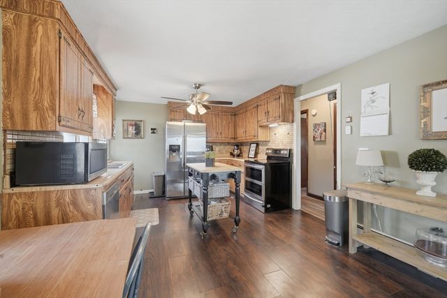 180 Southwick St, Agawam, MA 01030