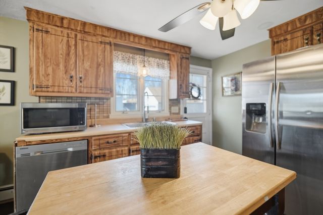 180 Southwick St, Agawam, MA 01030