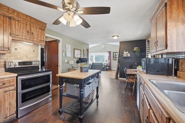 180 Southwick St, Agawam, MA 01030