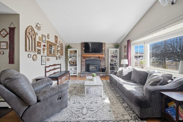 180 Southwick St, Agawam, MA 01030