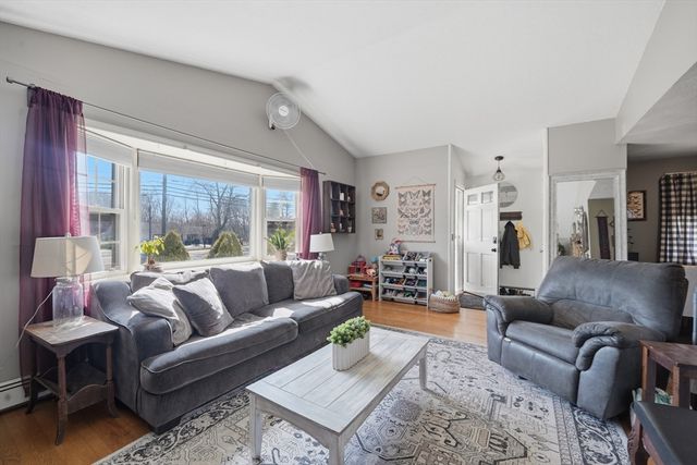 180 Southwick St, Agawam, MA 01030