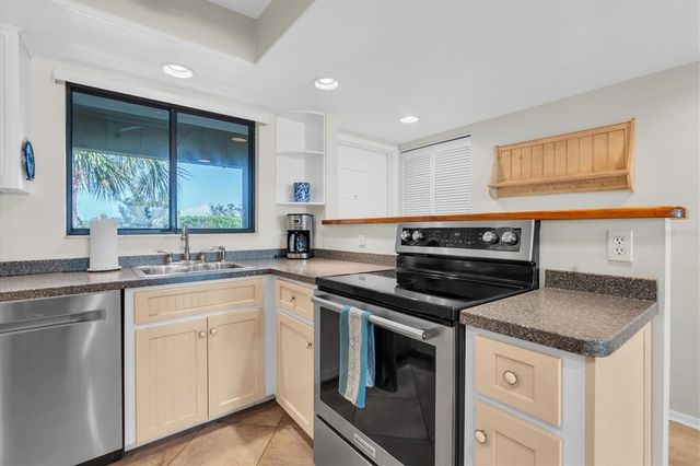 6500 FLOTILLA DRIVE 187, Holmes Beach, FL 34217