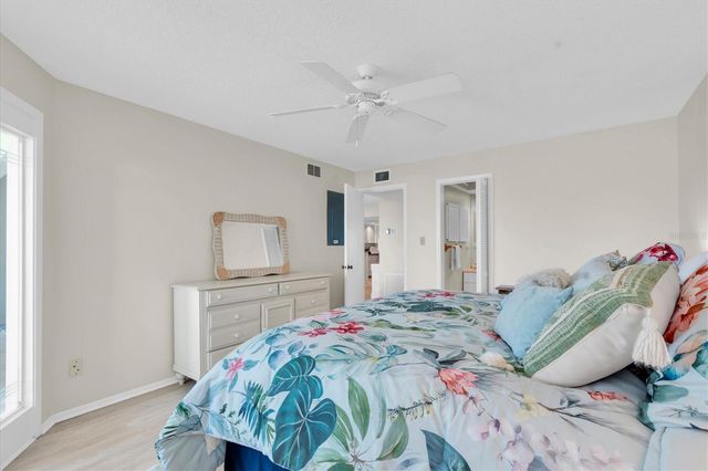 6500 FLOTILLA DRIVE 187, Holmes Beach, FL 34217