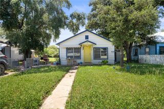 229 SW 1st St, Premont, TX 78375