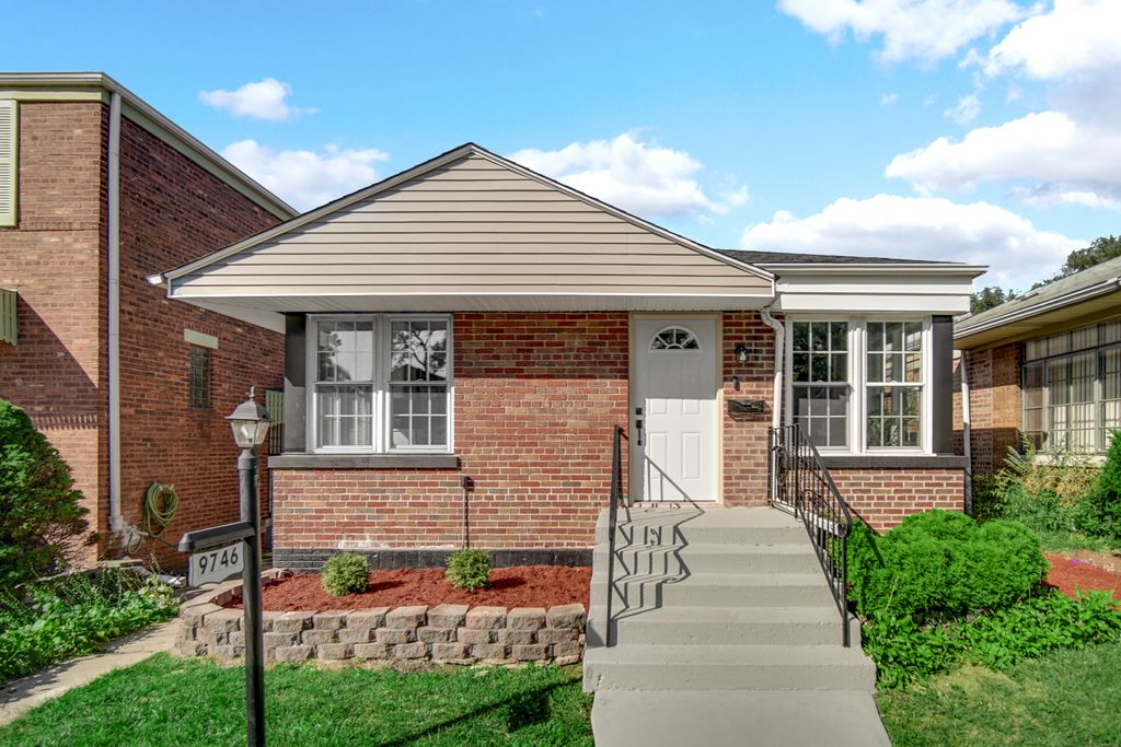 9746 S Dobson Avenue, Chicago, IL 60628 — photo 3