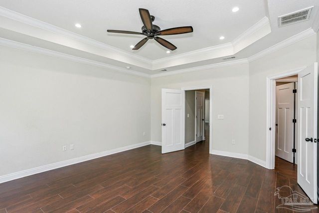 2365 Bison Dr, Pace, FL 32571