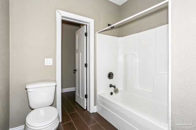 2365 Bison Dr, Pace, FL 32571