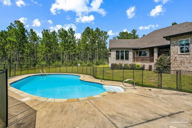 2365 Bison Dr, Pace, FL 32571