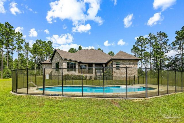 2365 Bison Dr, Pace, FL 32571