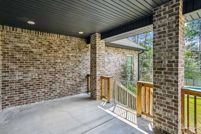 2365 Bison Dr, Pace, FL 32571