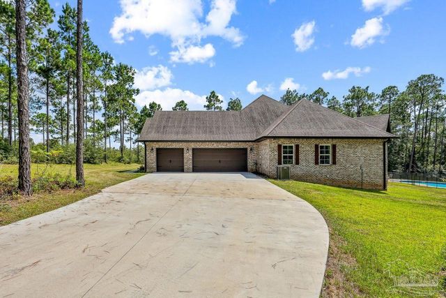 2365 Bison Dr, Pace, FL 32571