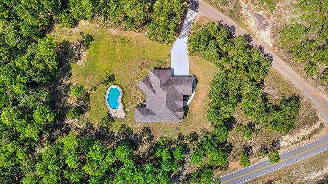 2365 Bison Dr, Pace, FL 32571