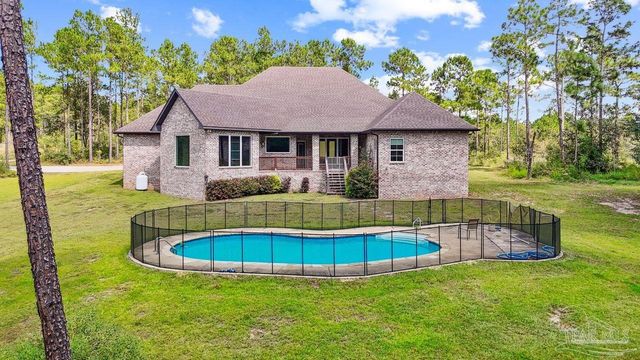 2365 Bison Dr, Pace, FL 32571