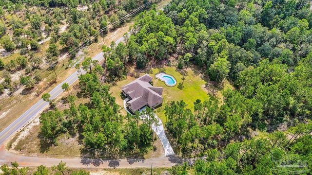 2365 Bison Dr, Pace, FL 32571