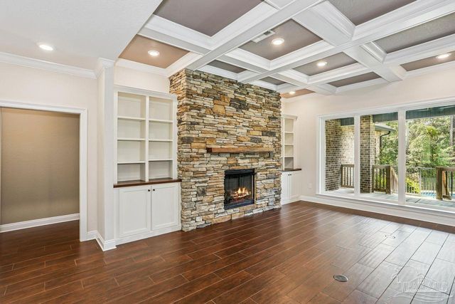 2365 Bison Dr, Pace, FL 32571