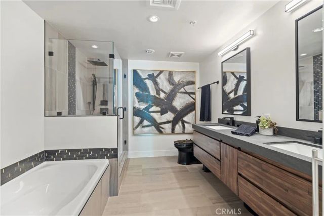 3141 Michelson 907E, Irvine, CA 92612