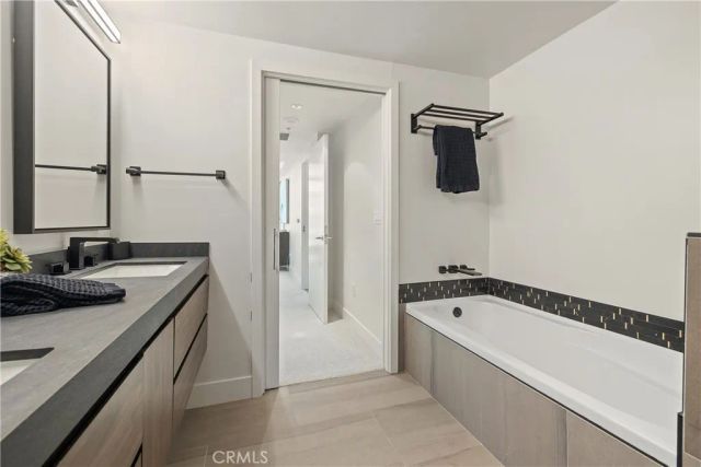 3141 Michelson 907E, Irvine, CA 92612