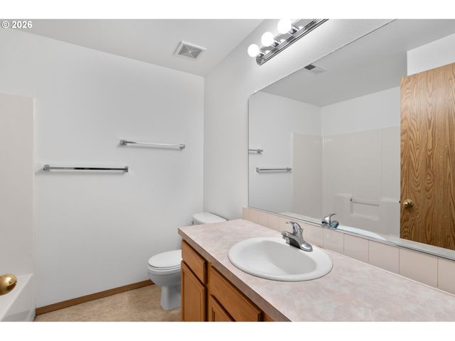 6866 N SEDRO St, Portland, OR 97203