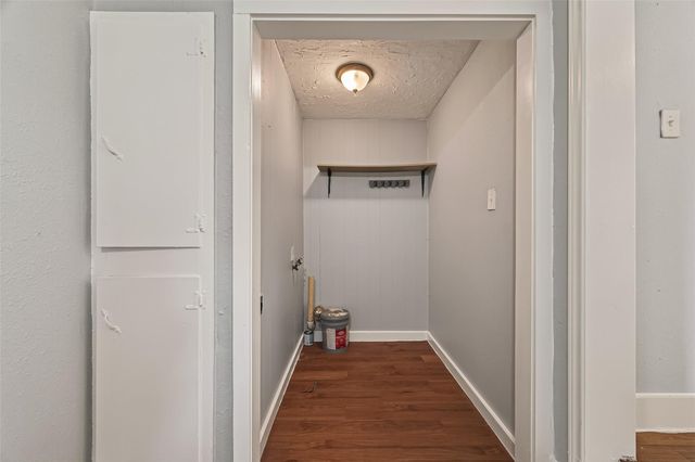 10601 Ambursen Street, Houston, TX 77034