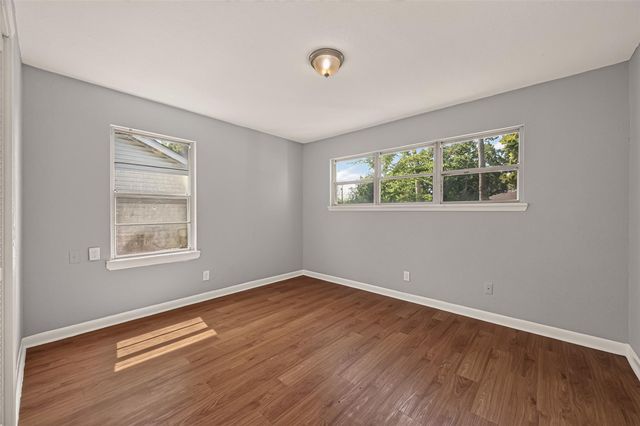 10601 Ambursen Street, Houston, TX 77034