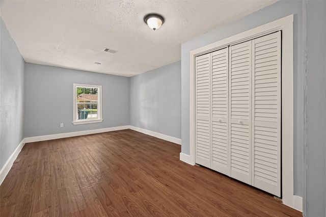 10601 Ambursen Street, Houston, TX 77034
