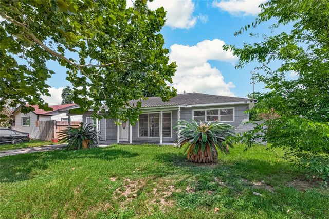 10601 Ambursen Street, Houston, TX 77034