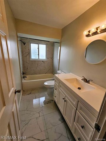 47564 Ryan Road, Shelby Twp, MI 48317