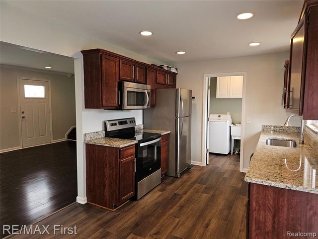 47564 Ryan Road, Shelby Twp, MI 48317