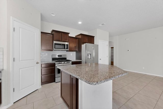 1436 Terrazas Court, Los Lunas, NM 87031