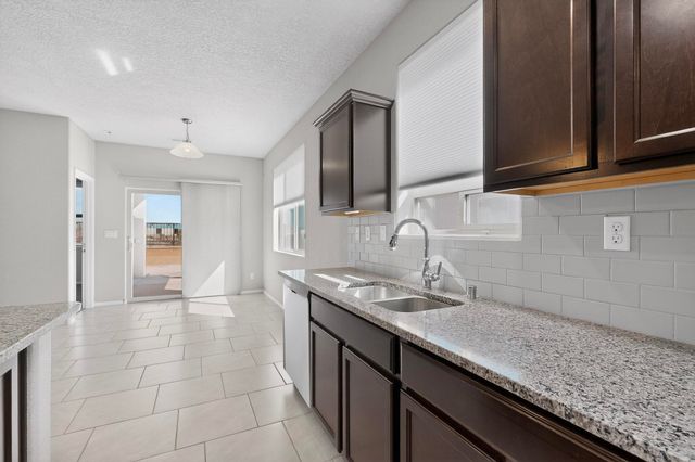 1436 Terrazas Court, Los Lunas, NM 87031