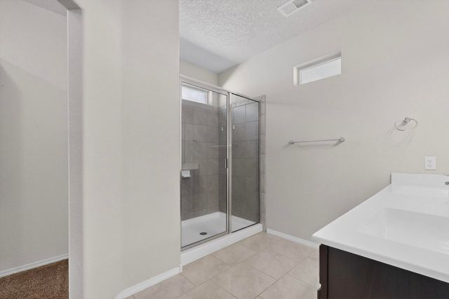 1436 Terrazas Court, Los Lunas, NM 87031