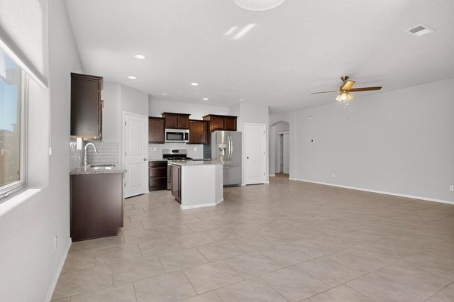 1436 Terrazas Court, Los Lunas, NM 87031