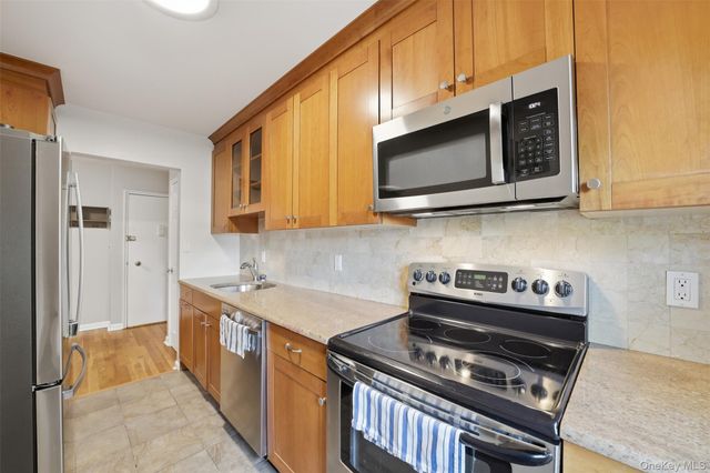 140 N Broadway P-4, Irvington, NY 10533