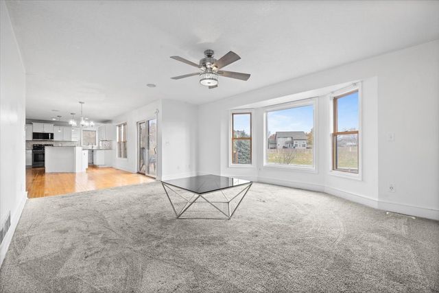 6913 Lewis Carroll Court, Johnston, IA 50131