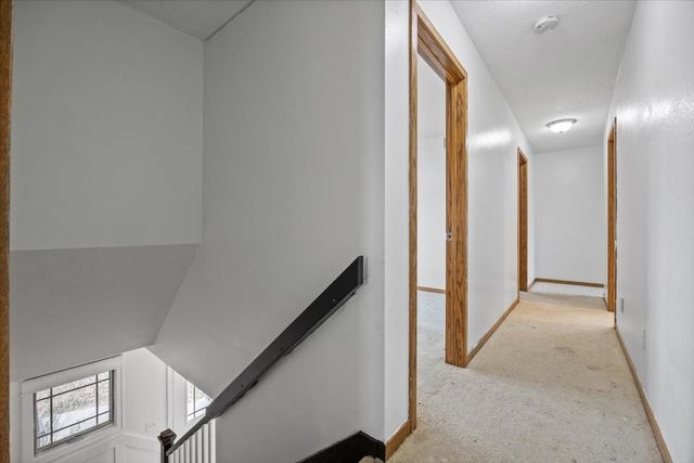 6913 Lewis Carroll Court, Johnston, IA 50131