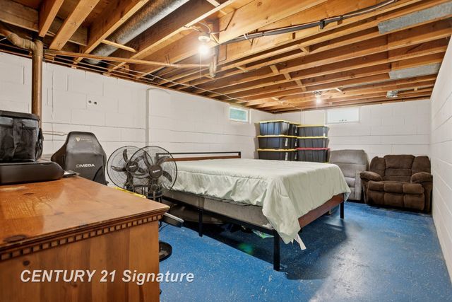 2101 N Brentwood Place, Essexville, MI 48732