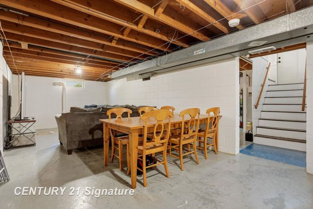 2101 N Brentwood Place, Essexville, MI 48732